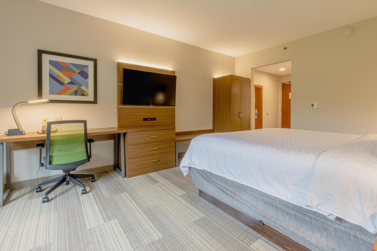Holiday Inn Express Johnson City By Ihg Exterior photo
