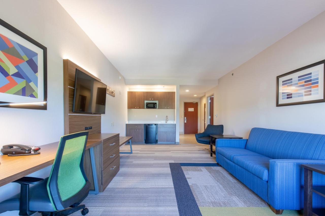 Holiday Inn Express Johnson City By Ihg Exterior photo