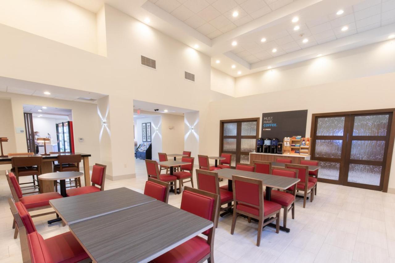 Holiday Inn Express Johnson City By Ihg Exterior photo